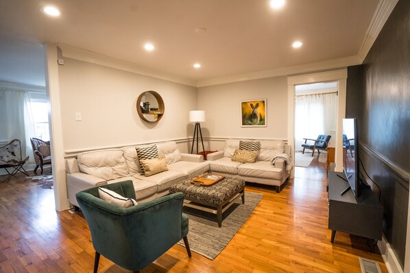 Smart TV, books, music library, stereo