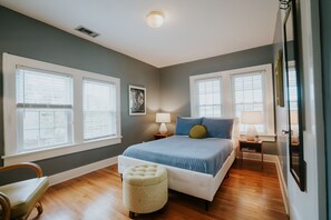 4 bedrooms, desk, iron/ironing board, free WiFi