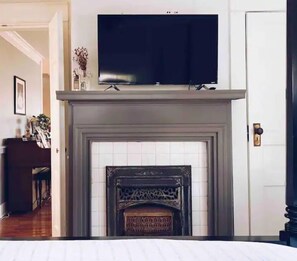 4 bedrooms, desk, iron/ironing board, free WiFi - Magnolia Inn - January 2026 special. 3,000.00 for a 4 week stay! (Columbia)