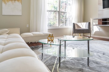 Modern Luxury Home near NYC FreeParking