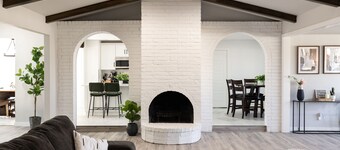 6MIN TO WILL ROGERS AIRPORT | HOT TUB | GAME ROOM | POOL TABLE