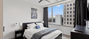 175 LEX - Two Bedroom Condo, Walkable Downtown!