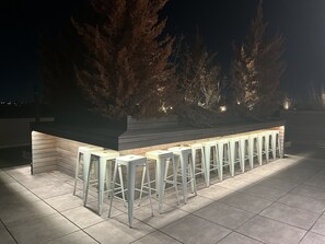 Outdoor dining - Cozy Luxurious Guest Suite (Brooklyn)