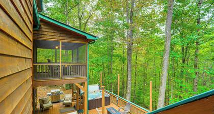 Hot Tub & Hikes: Dahlonega Cabin - 4 Mi to Town!