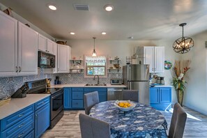 Fridge, microwave, stovetop, dishwasher - East Bay Vacation Rental w/ Dock! (Gulf Breeze)