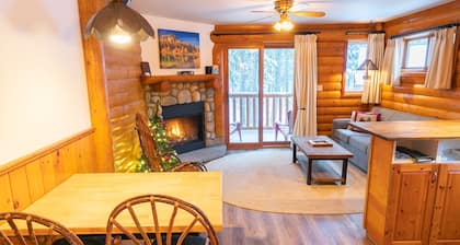 Baker Creek | Jacuzzi Suite