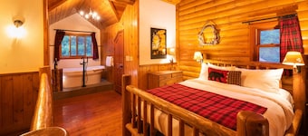 Baker Creek | Superior Jacuzzi Suite