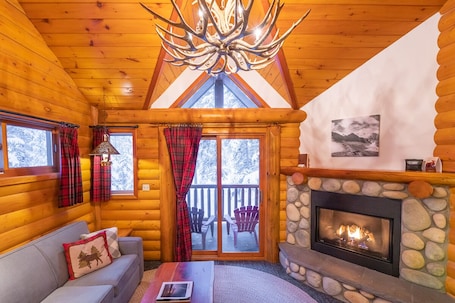 Fireplace. Baker Creek | Superior One Bedroom Suite