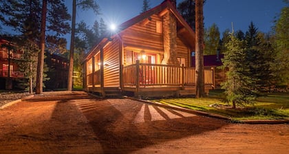 Baker Creek | Queen Cabin