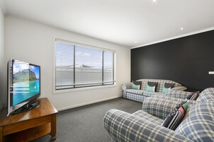 Televisión LCD 32 pulgadas con canales de televisión digitales