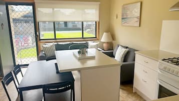 Appartement, 2 chambres | Coin séjour