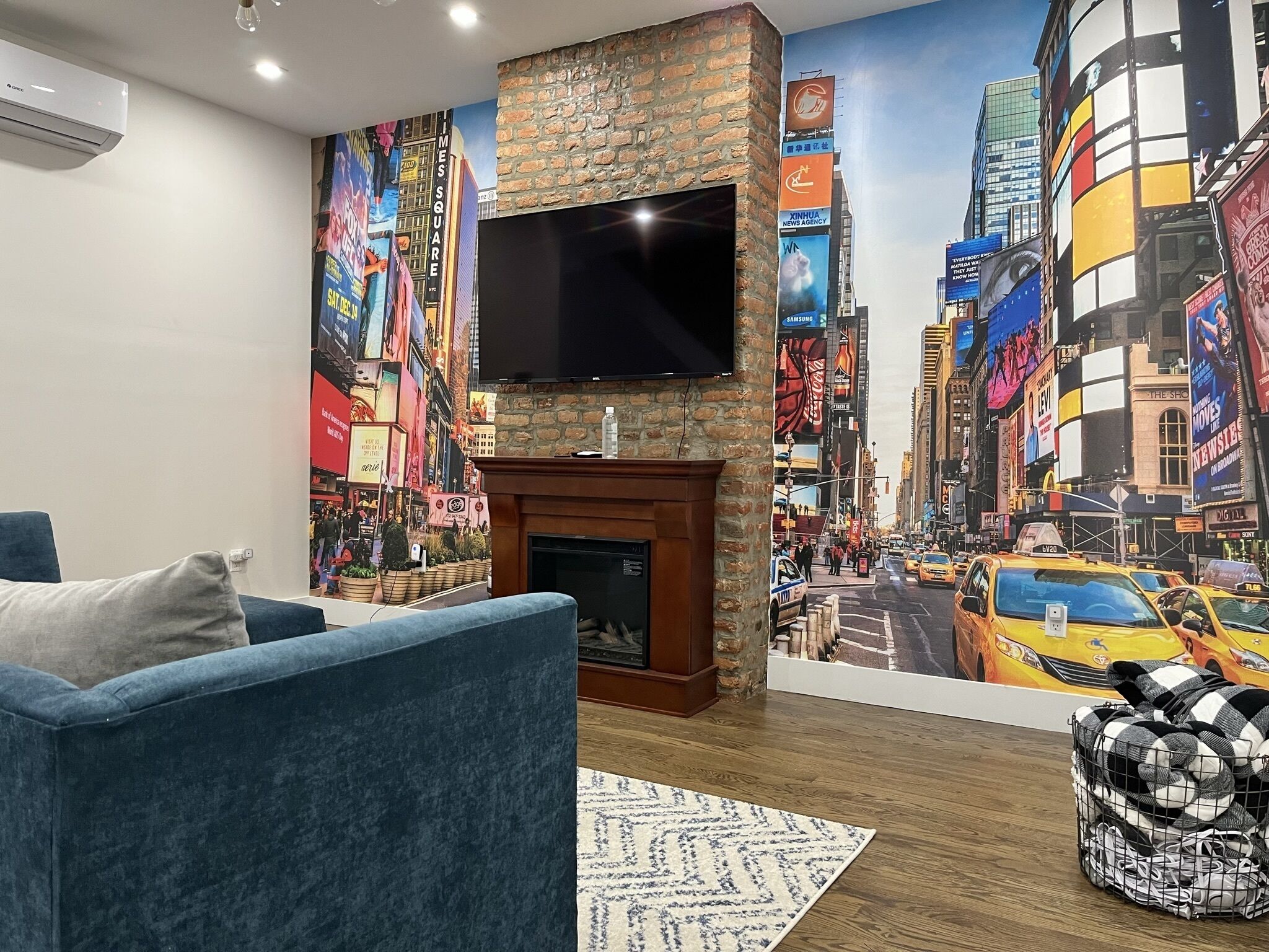 Luxury Brooklyn Duplex with Backyard