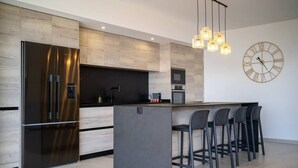 Private kitchen - Villa Dolce Vita with Concierge (Puna'auia)