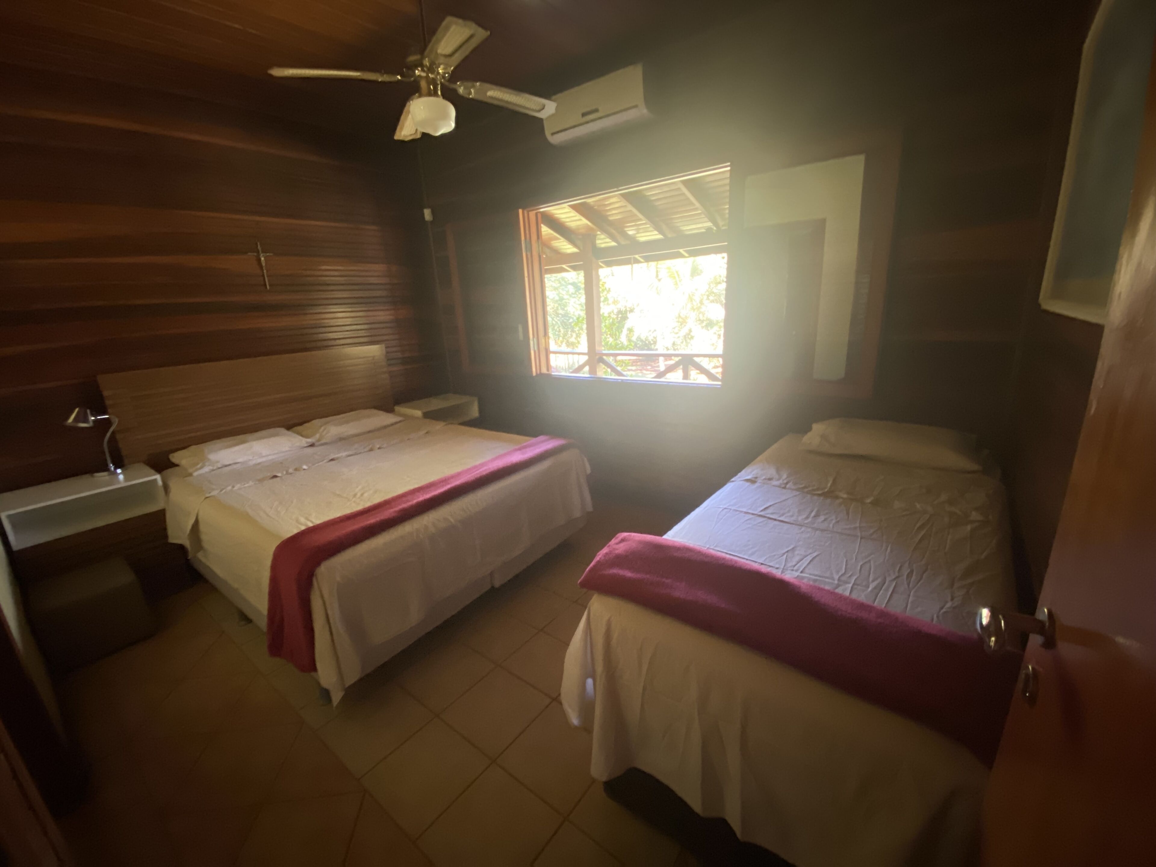 4 Schlafzimmer, kostenloses WLAN, Bettwäsche