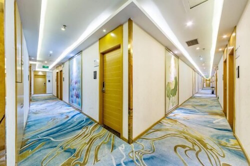 Jinkuihua Hotel (Shenzhen Futian Port)