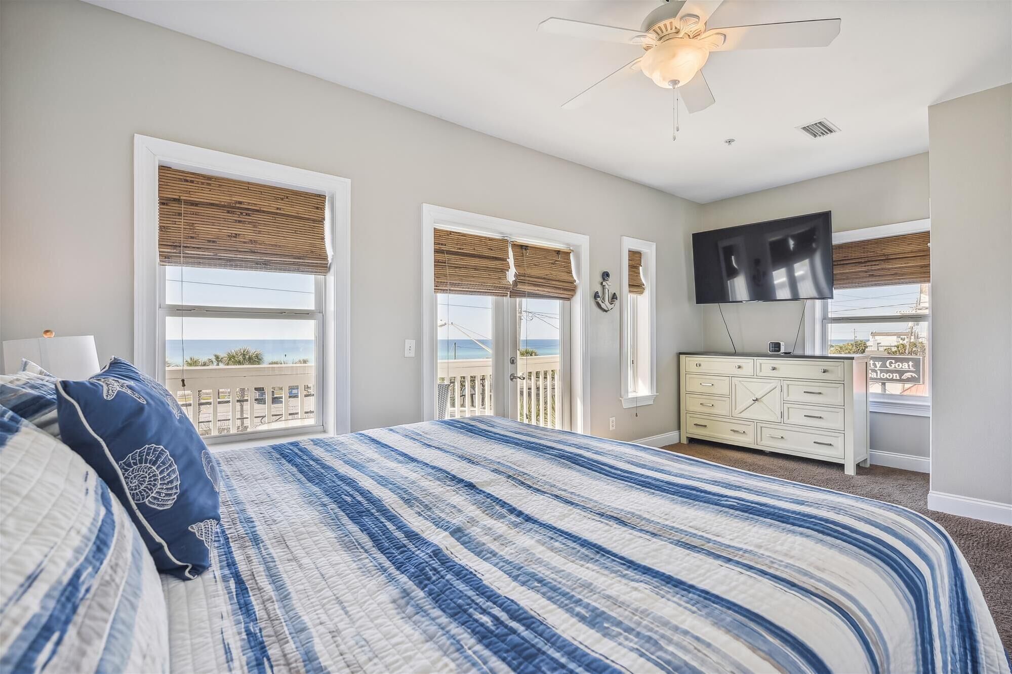 3 habitaciones, cuna de viaje, wifi y ropa de cama 