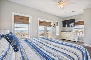 3 bedrooms, travel cot, WiFi, bed sheets