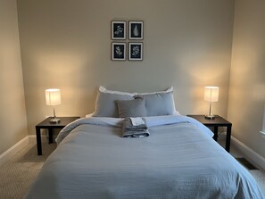 4 bedrooms, desk, free WiFi, bed sheets