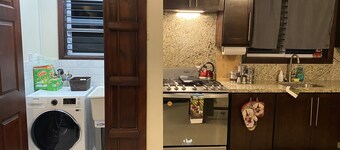 Cozy Kingston Escape-Home away from home