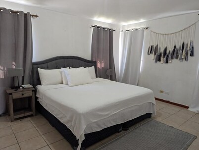 10 min from airport, 3 min from bacob eco park