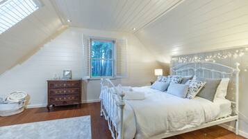 2 habitaciones, escritorio, tabla de planchar con plancha y wifi gratis