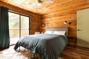 Room - Wild Fern Cabin in Beautiful Timberline Rim (Mount Hood Village)