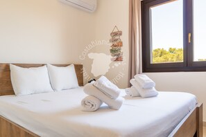 3 室のベッドルーム、アイロン / アイロン台、WiFi (無料)、ベッドシーツ