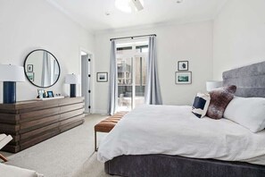 3 bedrooms, desk, iron/ironing board, travel crib