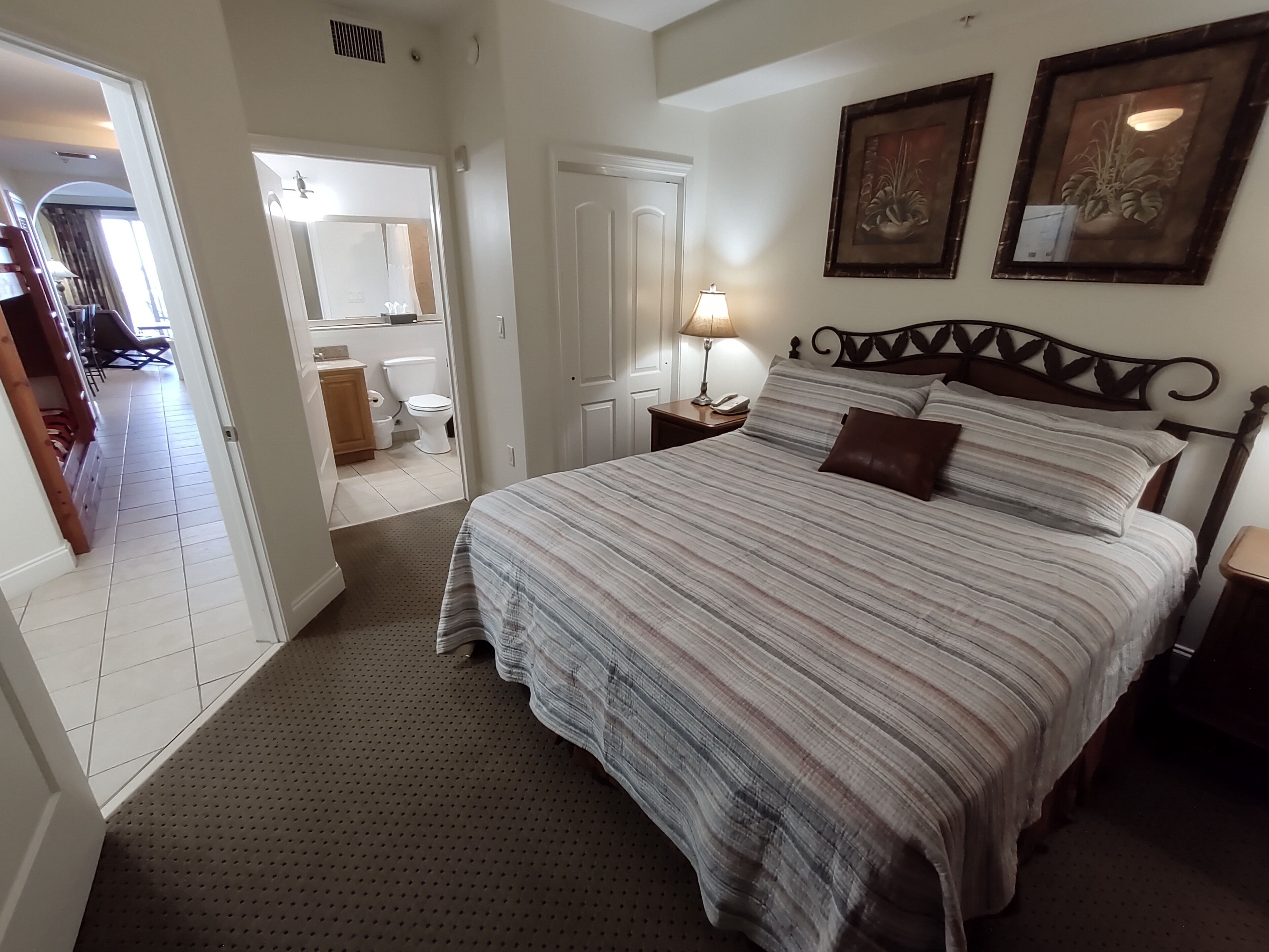 1 dormitorio, escritorio, tabla de planchar con plancha y wifi gratis