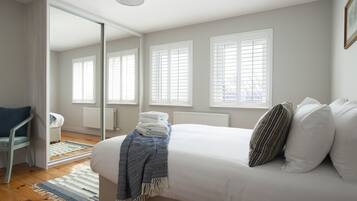 3 makuuhuonetta, silitysrauta/-lauta, Wi-Fi