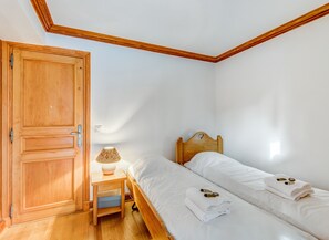 2 chambres, fer et planche à repasser, Wi-Fi, literie fournie