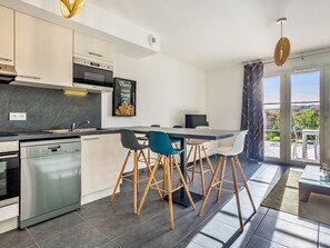 Fridge, microwave, oven, dishwasher