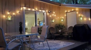 Outdoor dining - NICE remodel, large patio, comfy beds, golf tennis (Hot Springs)