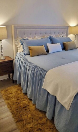 3 bedrooms, iron/ironing board, free WiFi, bed sheets - NICE remodel, large patio, comfy beds, golf tennis (Hot Springs)