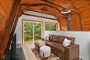 Smart TV, Netflix, Hulu, books