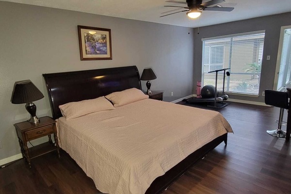 3 habitaciones, escritorio, wifi y ropa de cama