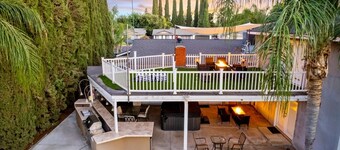 Hot tub, Game Room, Outdoor Kitchen & much more!