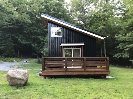 Exterior. Cozy cabin located at the heart of Spruce Knob West Virginia.