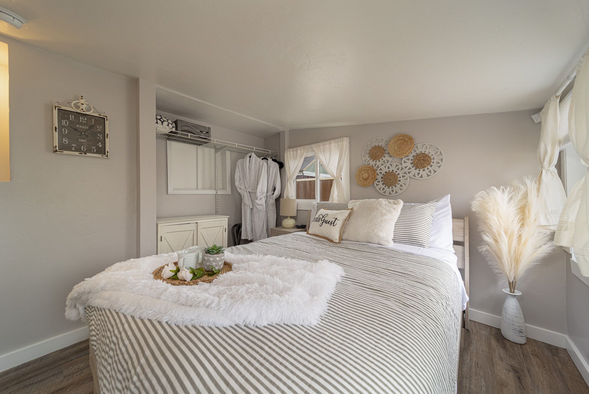 1 bedroom, WiFi, bed sheets