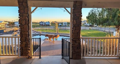Quiet ranchette yet close to super bowl!!! Beautiful desert and mountain views!