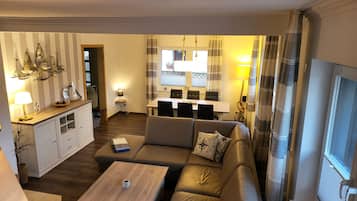 Fernseher, Stereoanlage