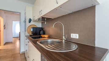 Kühlschrank, Ofen, Herdplatte, Geschirrspüler