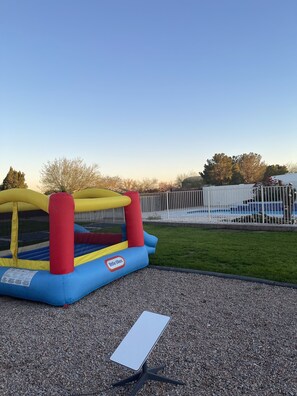 Children’s area - Minutes from Super Bowl Stadium Cozy private 4 bedroom (Peoria)