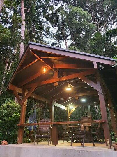 Treeverb Beach House : Hexagonal Beach house in the Daintree