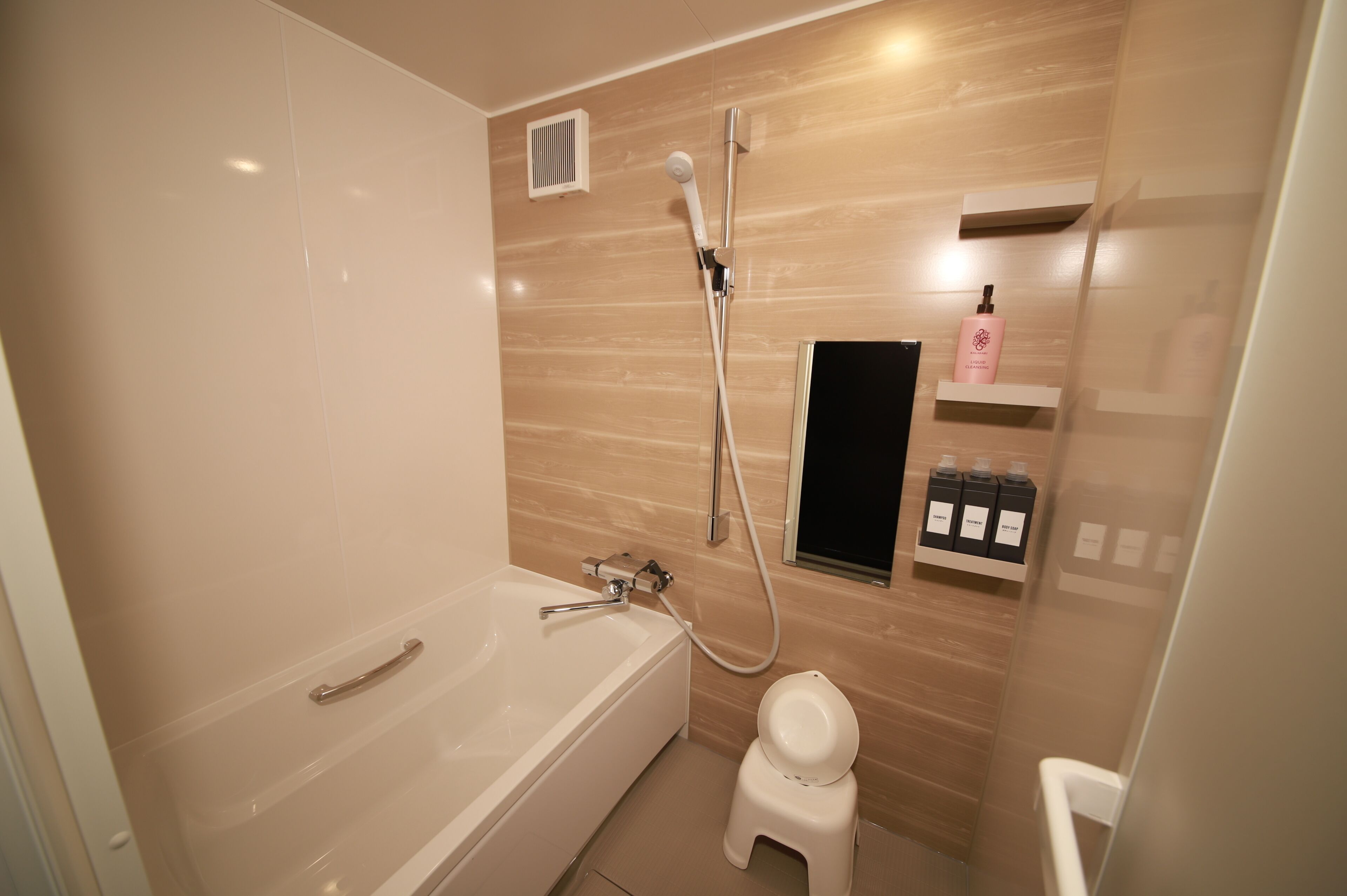 标准房 | 浴室 | 免费洗浴用品、吹风机、拖鞋、毛巾