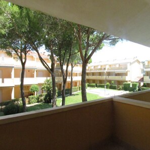 Apartment, 2 Schlafzimmer, Raucher, Terrasse | Unterkunftsgelände