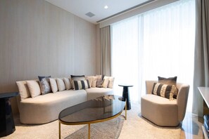 Departamento, 2 habitaciones, con acceso para personas discapacitadas, balcón | Sala de estar