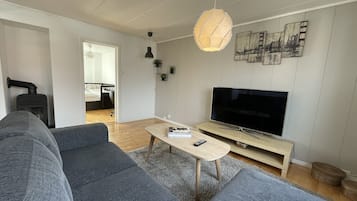 Departamento, 2 habitaciones, balcón, vista a la ciudad | Sala de estar