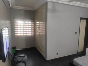 Zimmer, 1 Schlafzimmer, Balkon, Gartenblick | Innenbereich