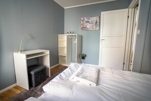 Apartamento, 2 habitaciones, fumadores, vistas a la ciudad | 3 dormitorios